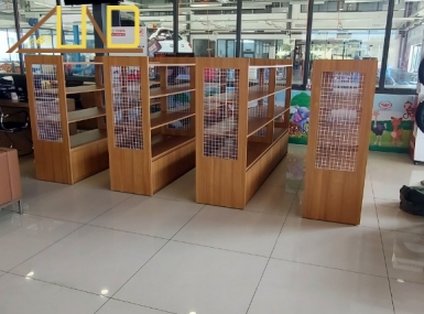 Thi Công tủ trưng bày sản phẩm cho Toyota Bình Phước